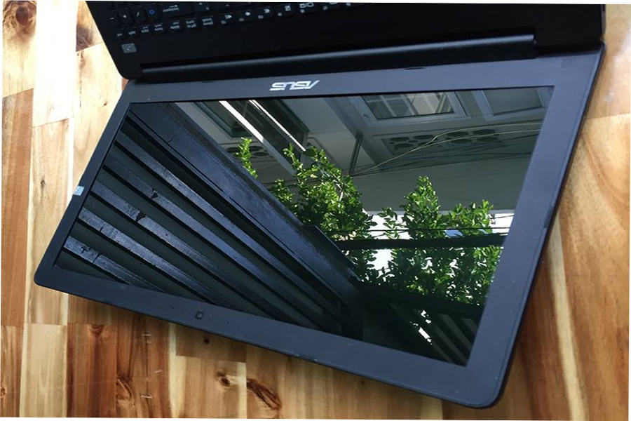 Laptop Asus x553 chip n2830 ram 4g ssd 120g